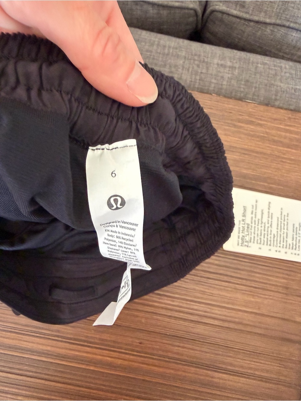Lululemon Women’s Hotty Hot Low Rise Lined Shorts - 2.5” - Picture 3 of 4